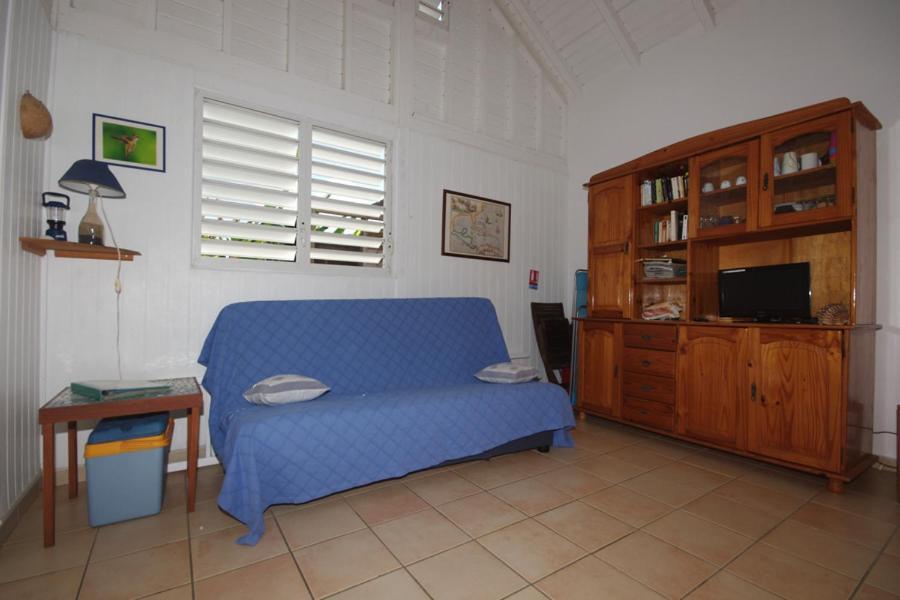 Gite Le Colibri Bungalow Azur Avec Reserve D'Eau Сен-Франсуа Экстерьер фото